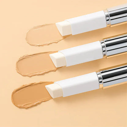 2-in-1 Foundation mit integriertem Pinsel